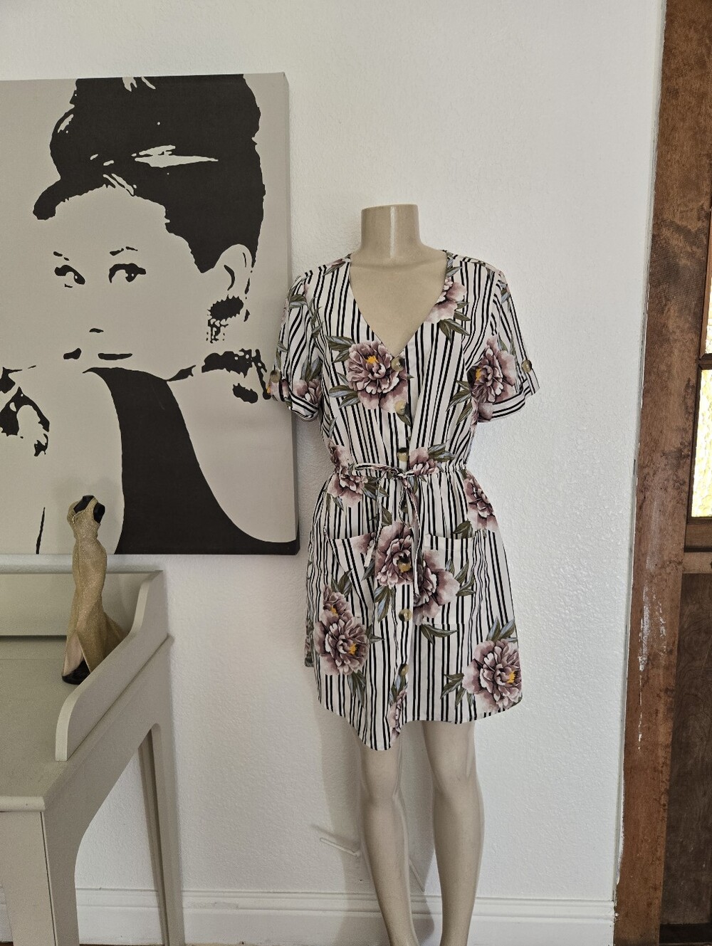 NWT Womens Striped Floral V-Neck Wrap Dress in White and Pink Size L